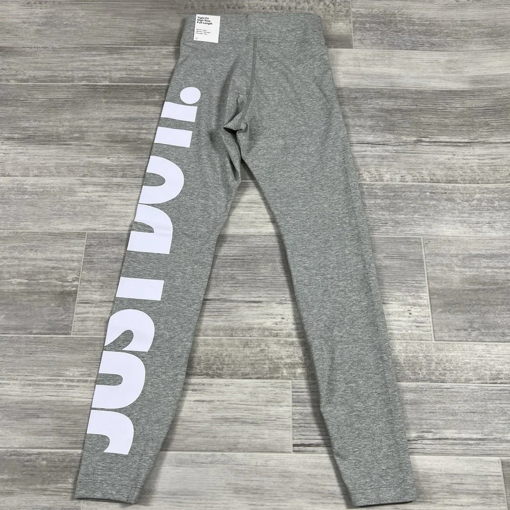 Nike Size XS Women's Sportswear High-Waisted Tight Fit‎ Gray Leggings CZ8534-063